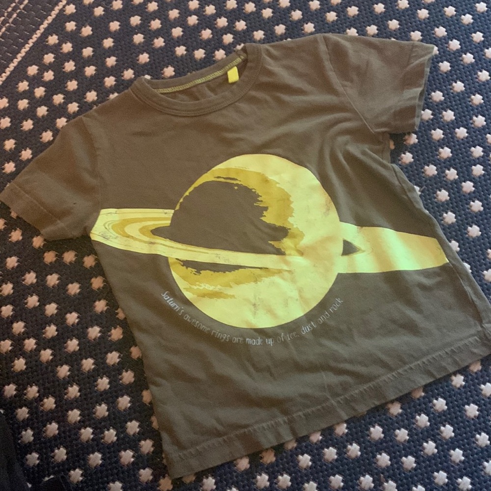 Mini Boden planet shirt
